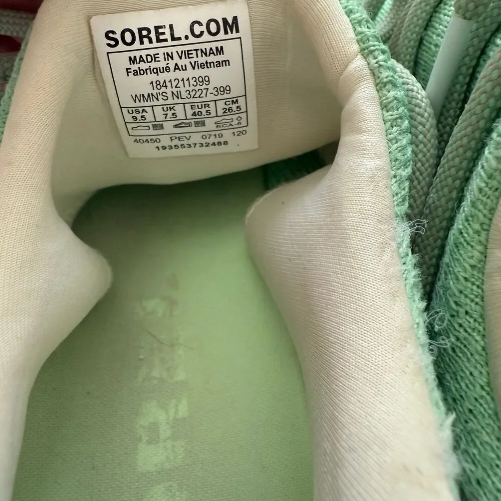 Sorel Kinetic Lace Sneaker in Vivid Mint Size 9.5